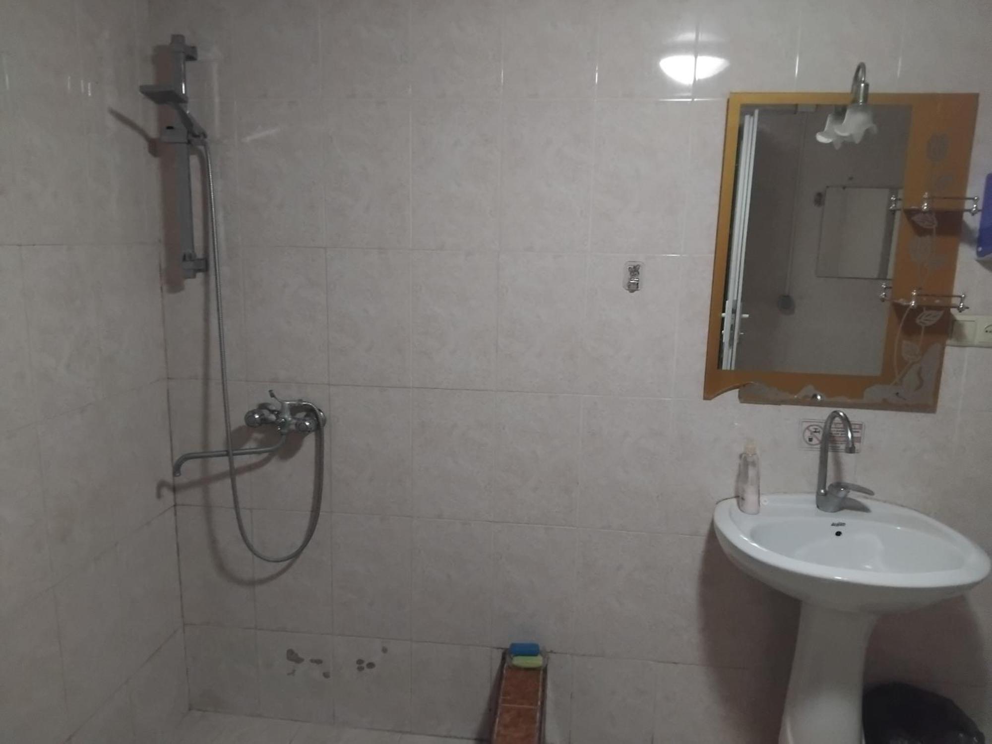 Guest House Oasis - Tvishi Ngoại thất bức ảnh